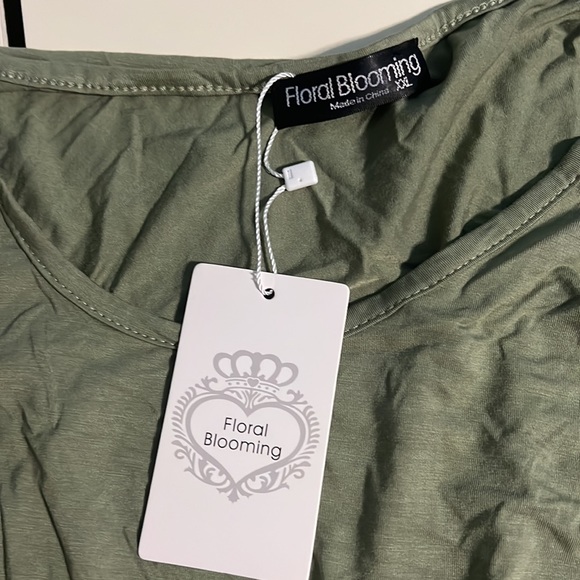 Green shirt plus size - Picture 2 of 5